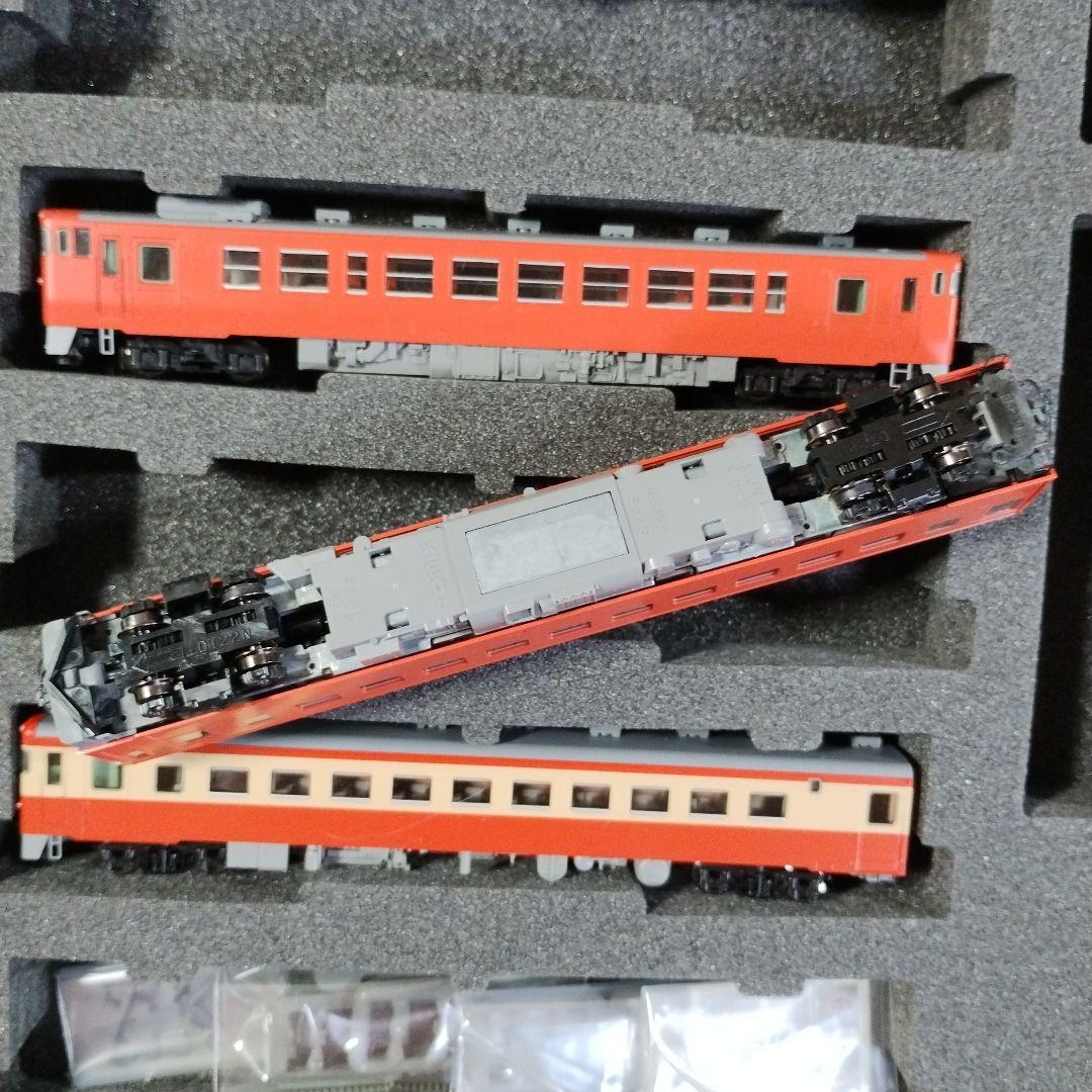 064 Nゲージ鉄道模型 4両編成 赤とクリーム