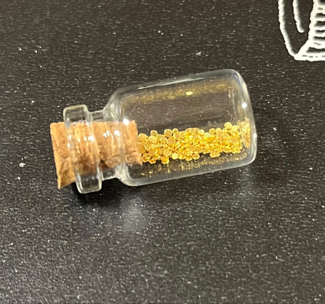 土肥金山砂金24K.純金130粒と石食い砂金！