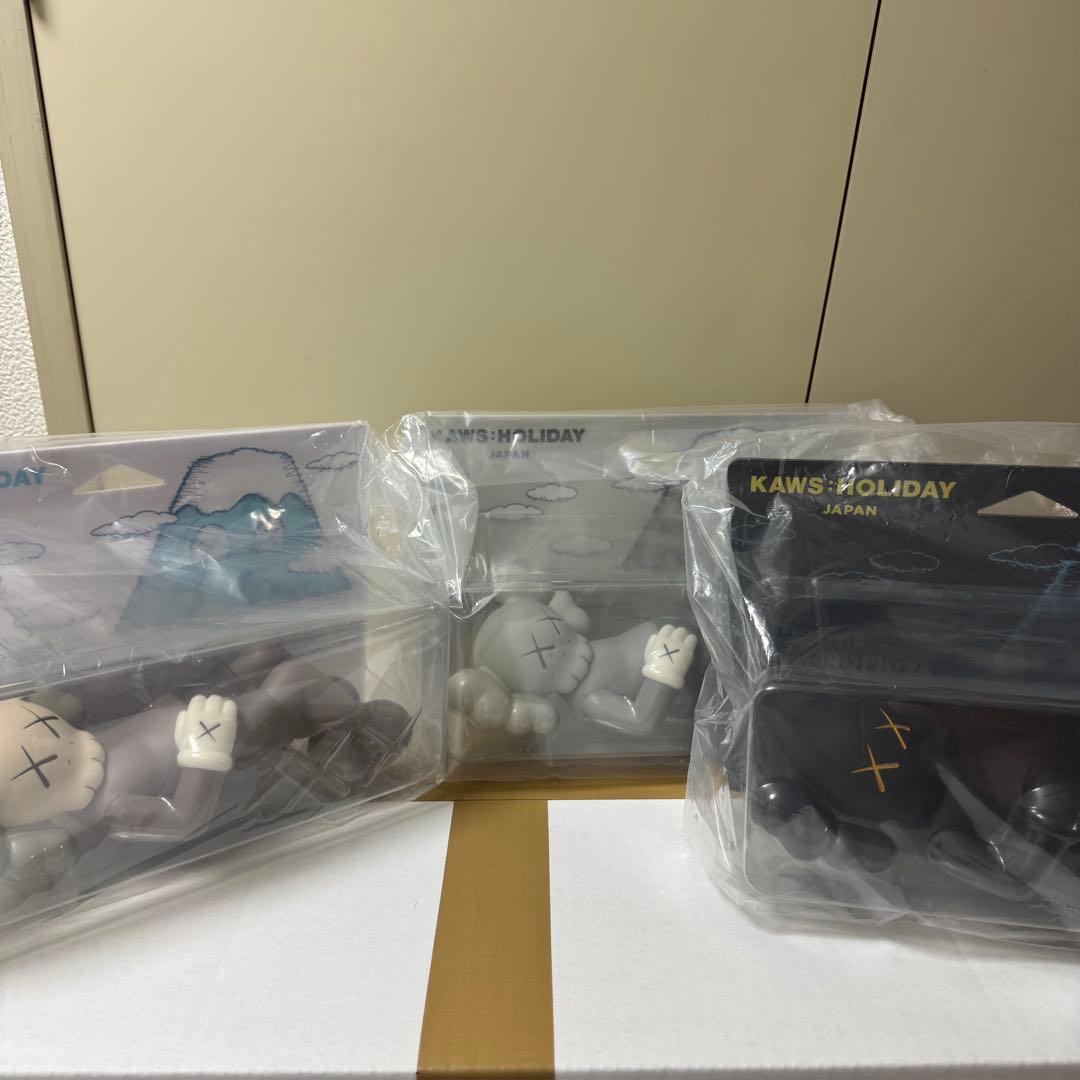 KAWS Holiday Japan 3色セット 新品未開封