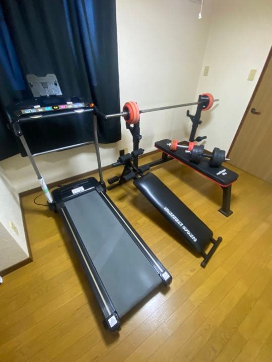 セールルームランナー　ベンチプレス　腹筋マシーンセット！