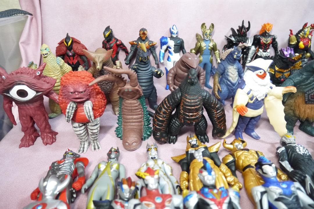 ウルトラヒーローシリーズ500　ウルトラ怪獣シリーズ500　ソフビ117体