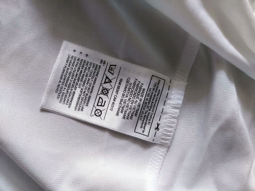 adidas レアル・マドリード　ゲームシャツ