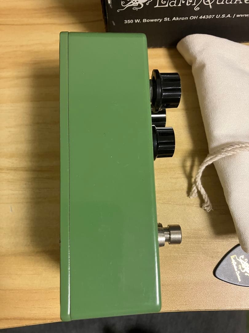 ギター Earth Quaker Devices Plumes