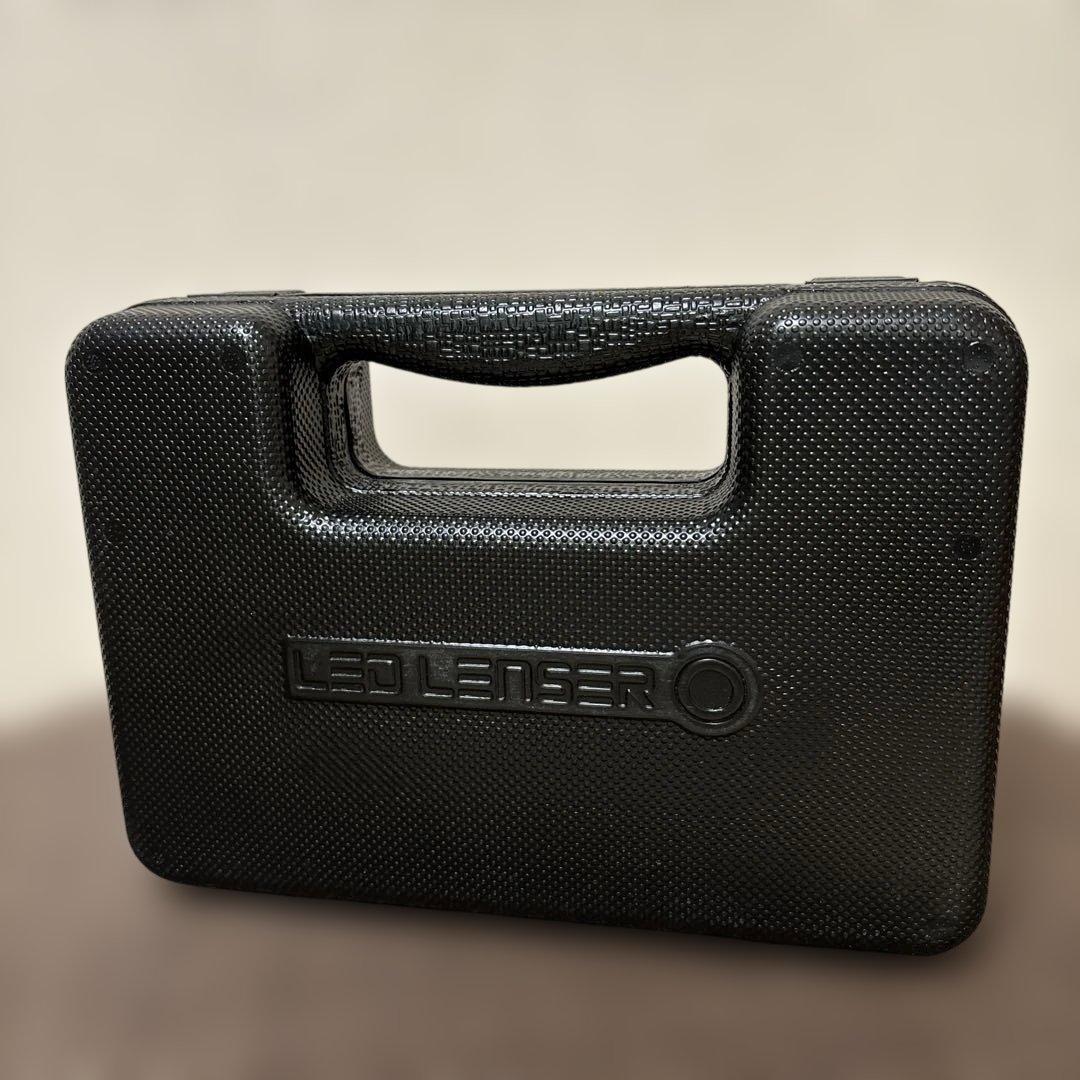 LED LENSER X7R 懐中電灯 充電式