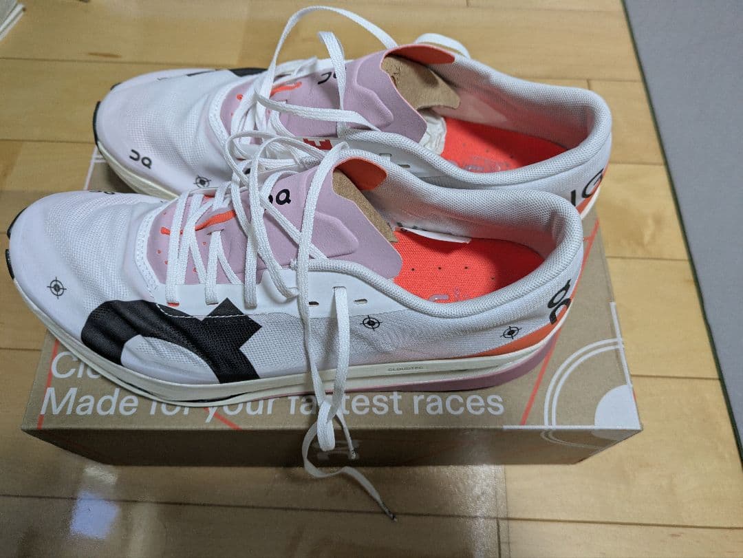 Cloudboom Echo 3 ホワイト/フレーム US10