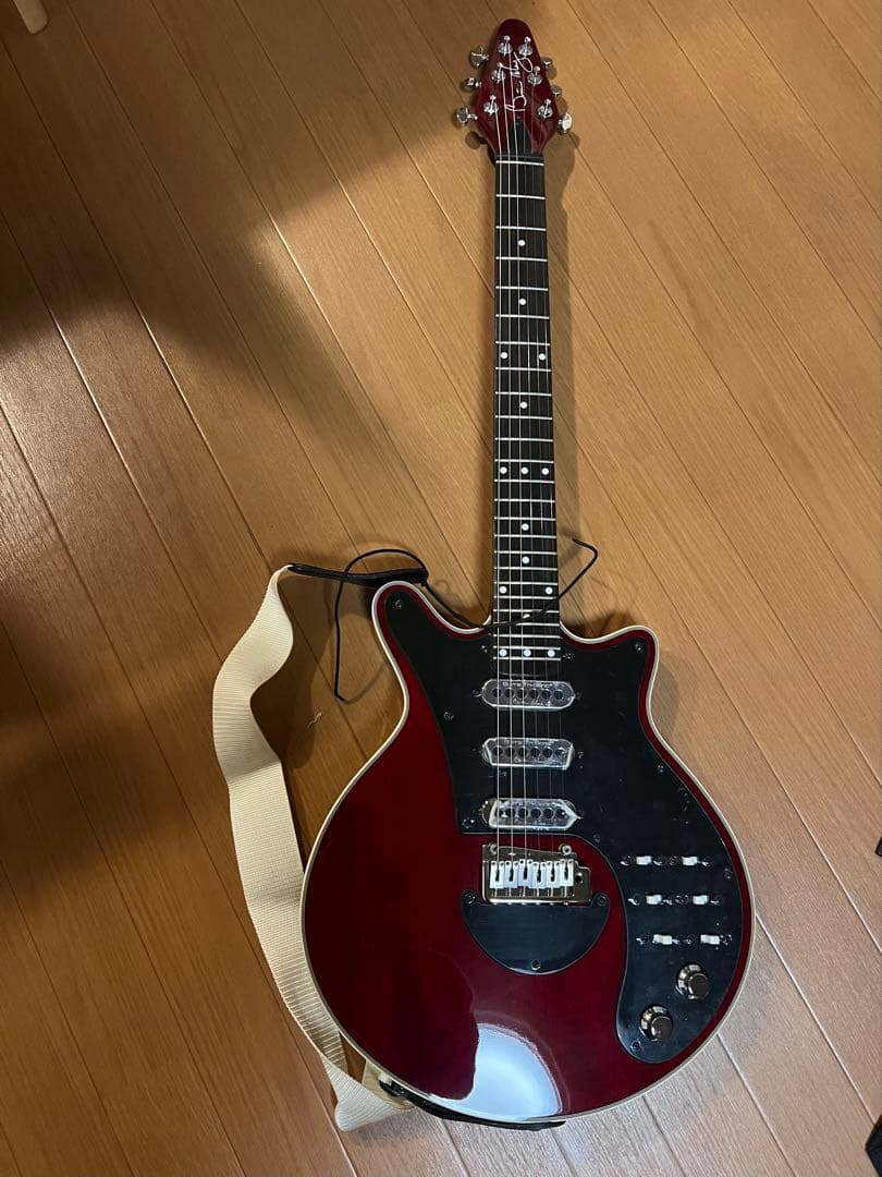 Brian May Signature Guitar レッド