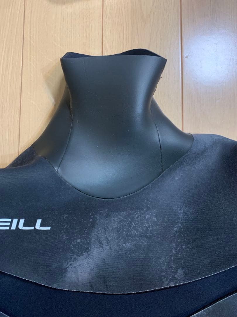 O'NEILL オニール セミドライ　チェストジップ　Lサイズ