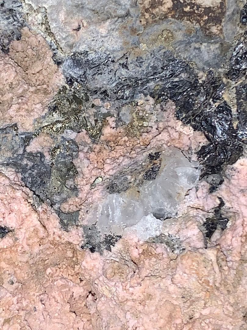 青森県尾太鉱山産菱マンガン鉱