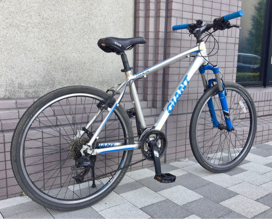 GIANT. ROCK マウンテンバイク　M 東京　自転車