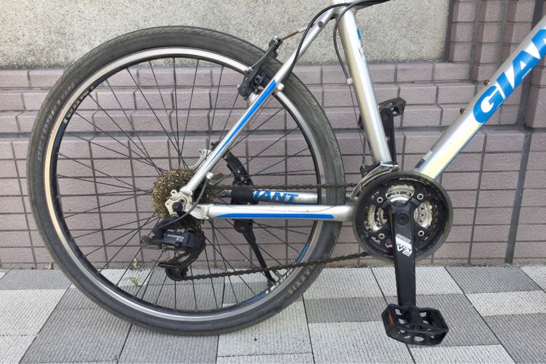 GIANT. ROCK マウンテンバイク　M 東京　自転車