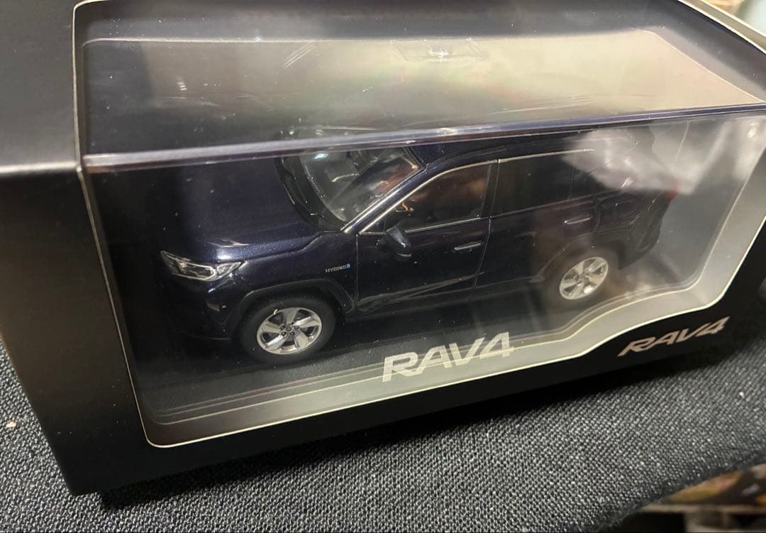 トヨタ RAV4 ダークブルーマイカ ミニカー 1/30スケール