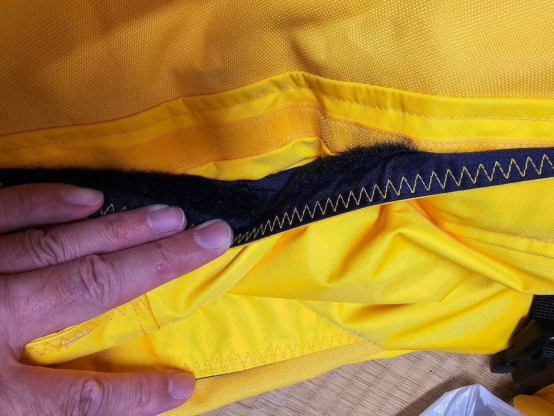 未使用品 ヘリーハンセン サロペット （サイズＬ）