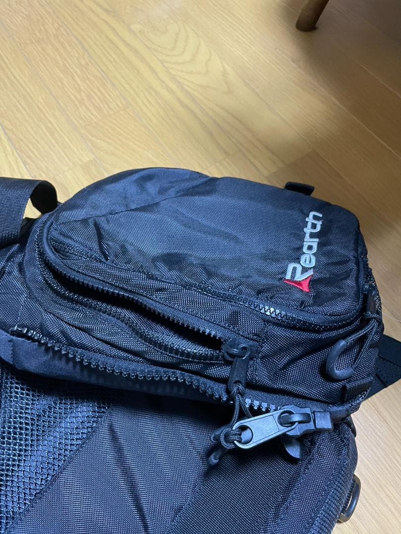 Rearth（リアス）ALPHA ブラックライフジャケット