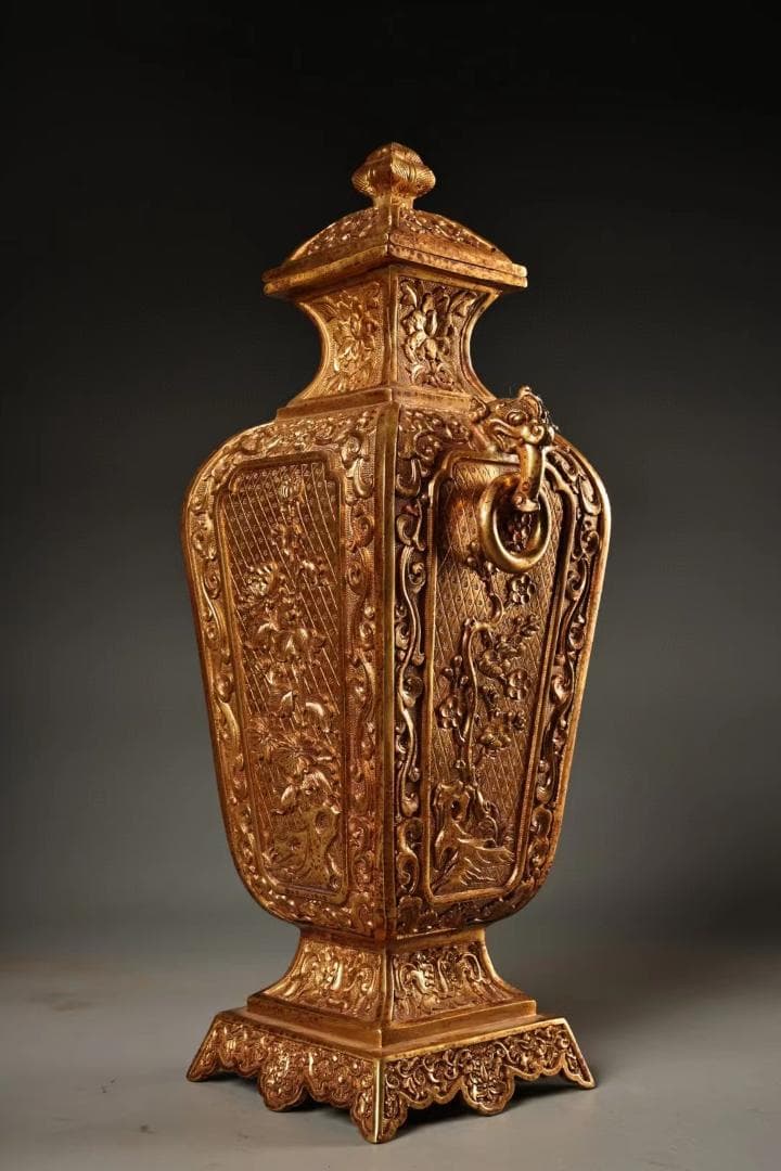 中国古美術・旧蔵鎏金梅兰竹菊花瓶・純銅細密彫・純手作り・高浮彫・茶道具・梨木箱付