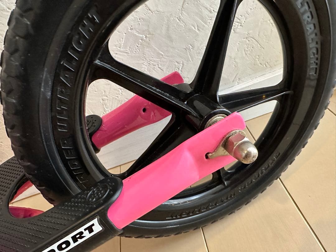 【人気色】STRIDER ストライダー スポーツモデル 12インチ ピンク
