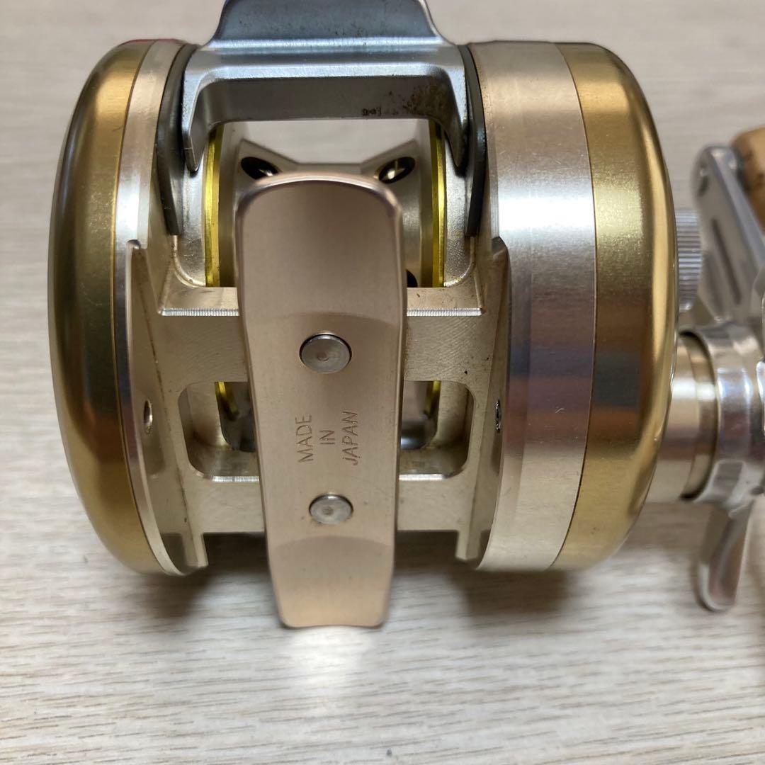 ナ*シ様 ダイワ　ミリオネア　CV-Z 205 美品