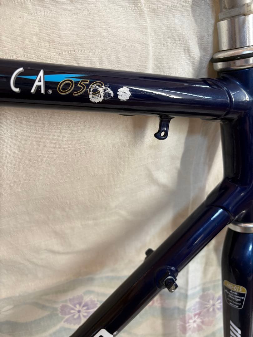 ミズノ　カーボンロードフレーム　ラフィカ050