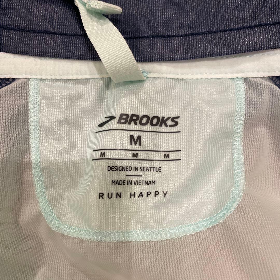 Brooks ウィンドブレーカー