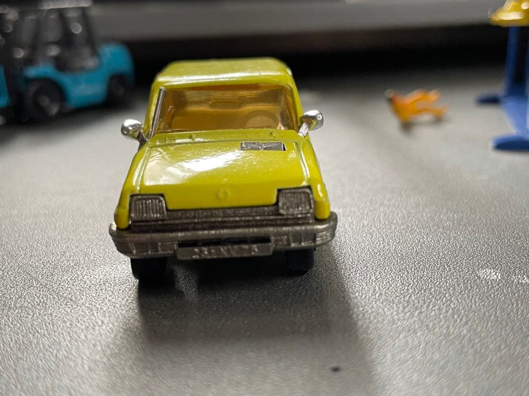 マジョレット　ルノー5