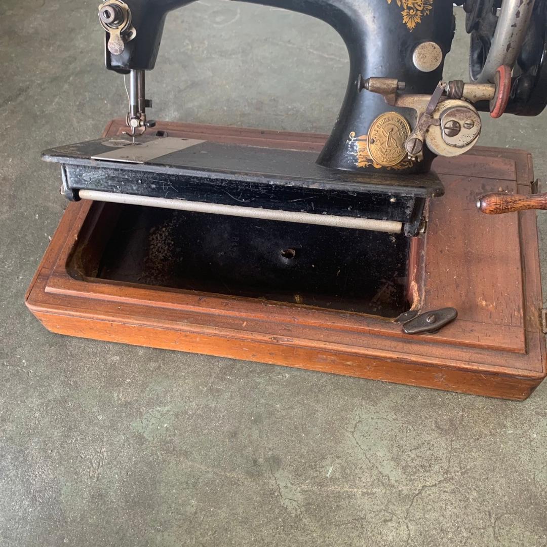 シンガー アンティークミシン 手回しミシン 希少品 ケース付 現状品 N0236
