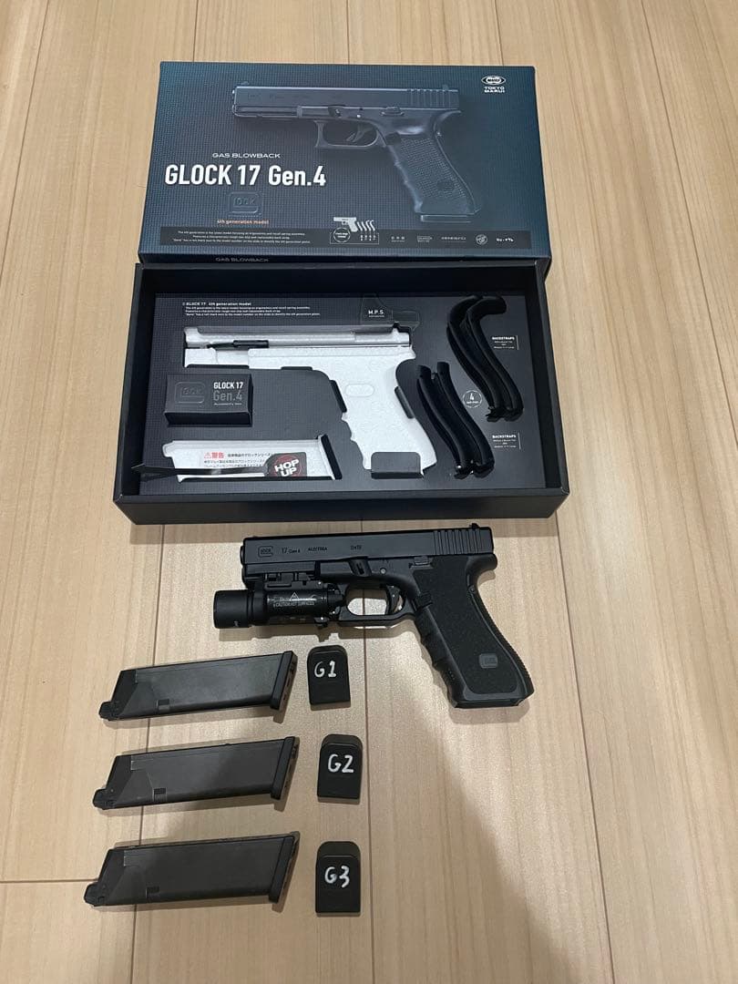 東京マルイGLOCK 17 Gen.4 X300ライト マガジン3本付き