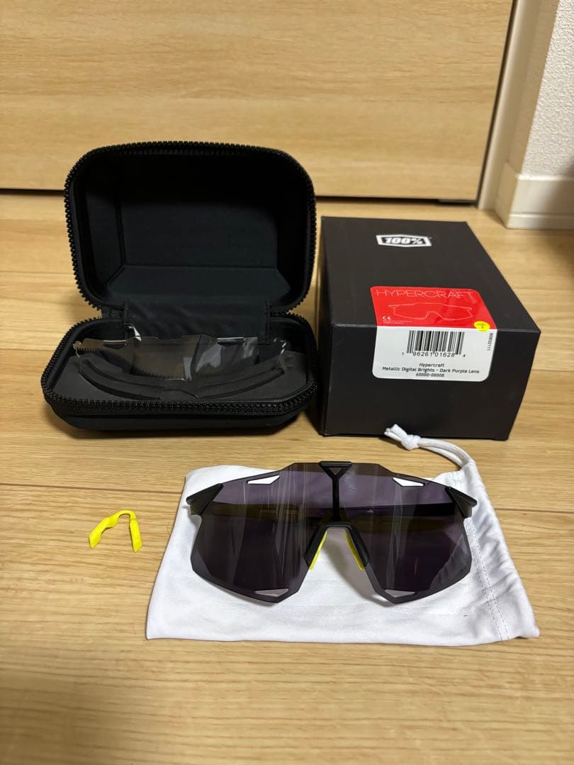 100%サングラス  ワンハンドレッド