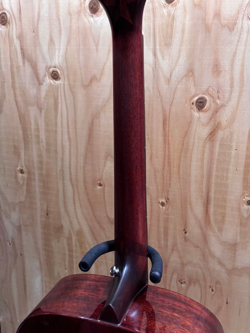 オールマホガニートップ単板/Elvis Ⅱ 未使用に近い状態です！