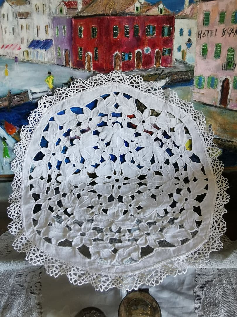 アンティークイタリア オープンカットワーク花刺繍＆ボビンレース ラージドイリー