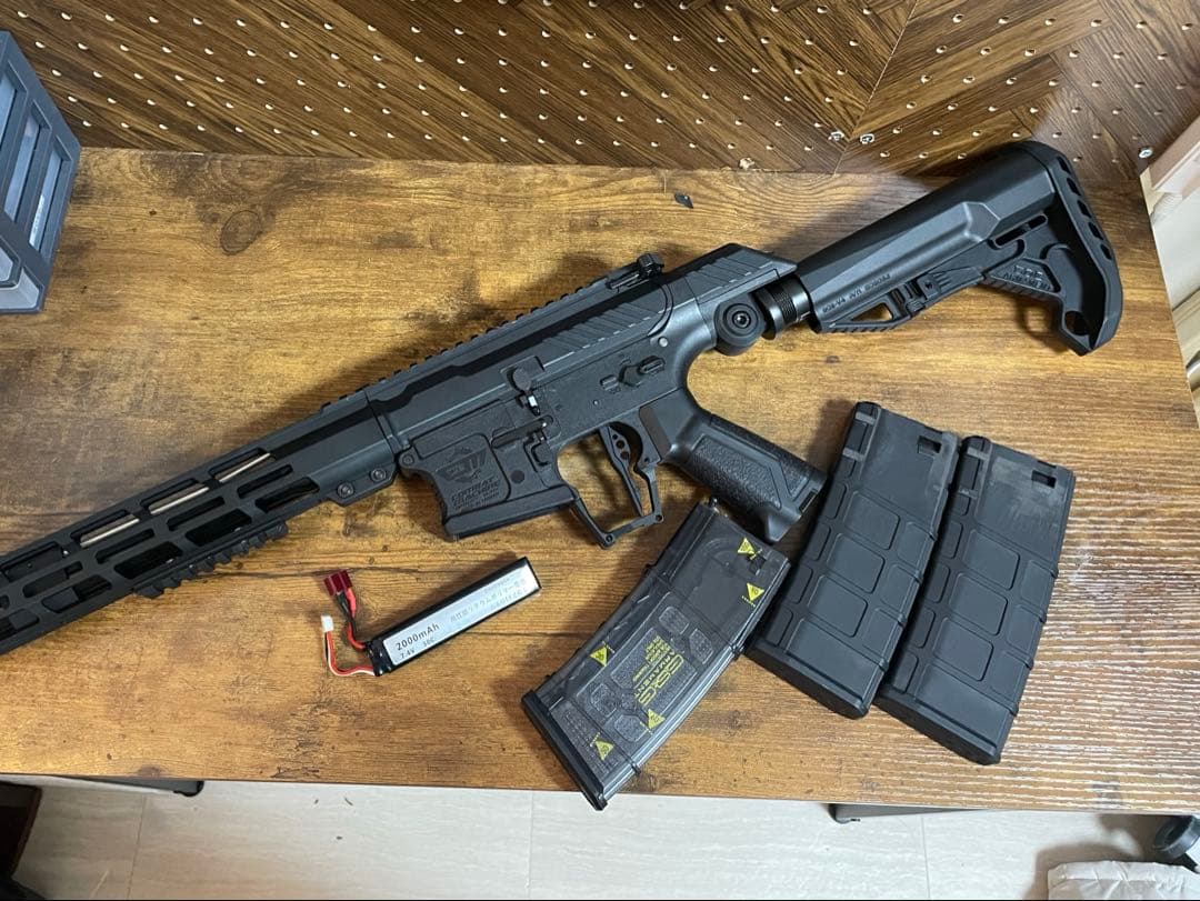 『SSG-1』電動ガン　G&Gマガジン3つ　バッテリー付き　東京マルイ