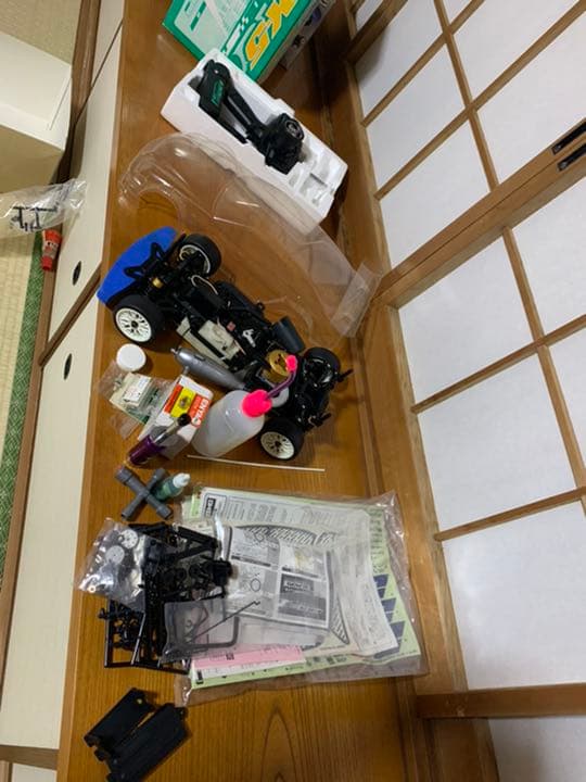 エンジンカー　メルセデスベンツ　電動ラジコン、川畑真人D1180sx