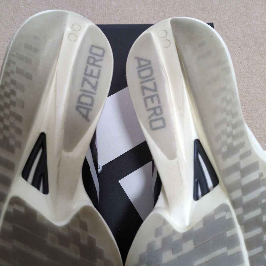 アディゼロタクミセン11