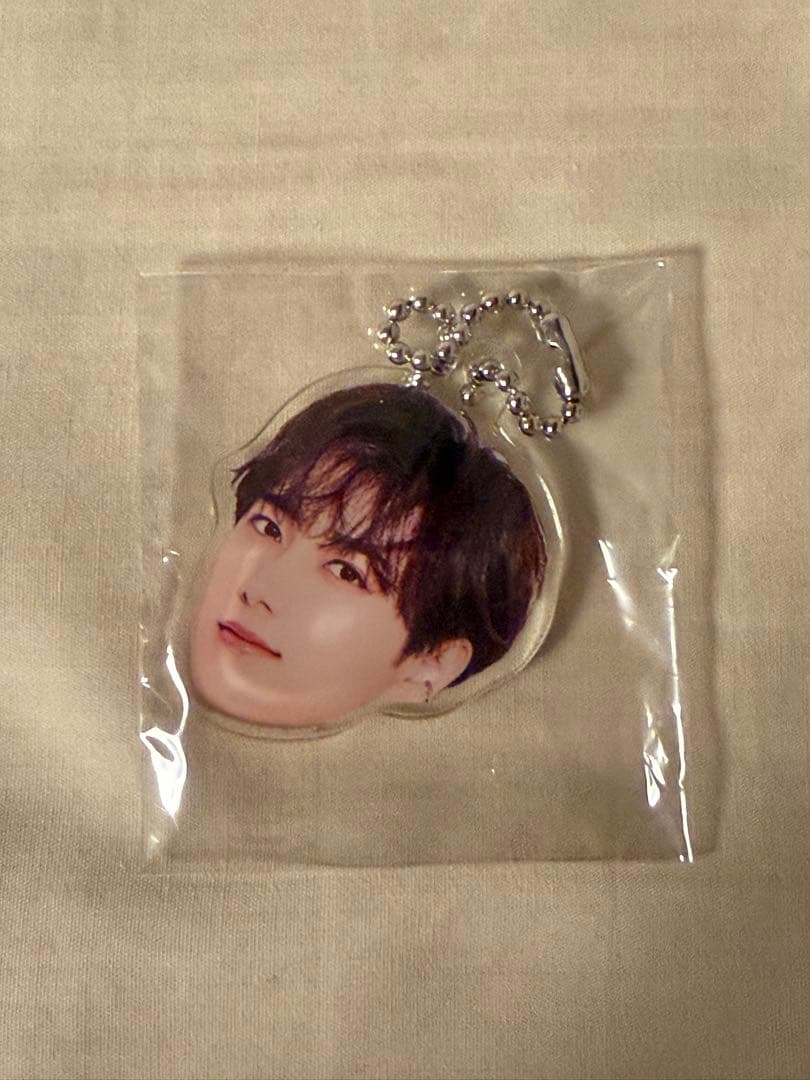 INI　尾崎匠海　XQUARE　MASTERPIECE　カプセルトイ　顔アクキー