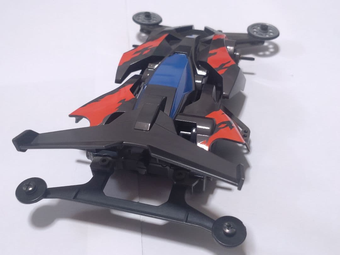 タミヤ ミニ四駆 シャドウブレイカーZ-3 アニメ風塗装済ボディ