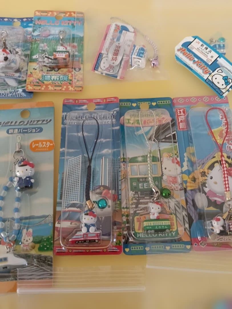 162個！ハローキティストラップ、ファスナーマスコット都道府県制覇３セット
