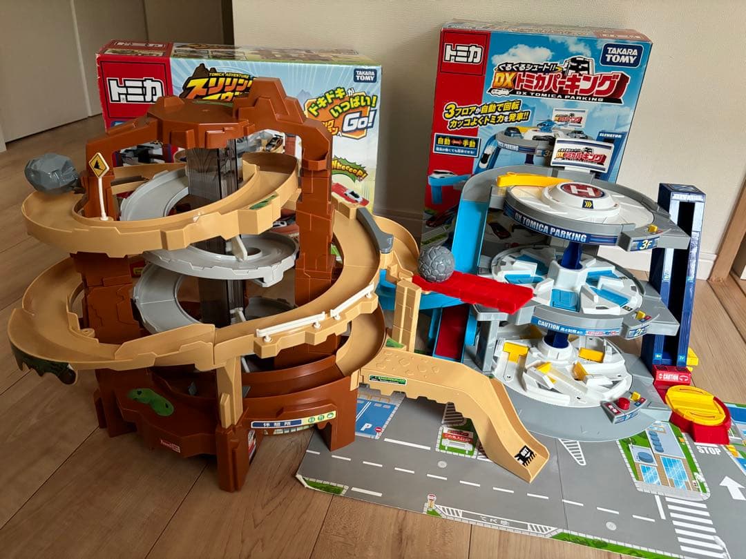 トミカ　まとめ売り４点
