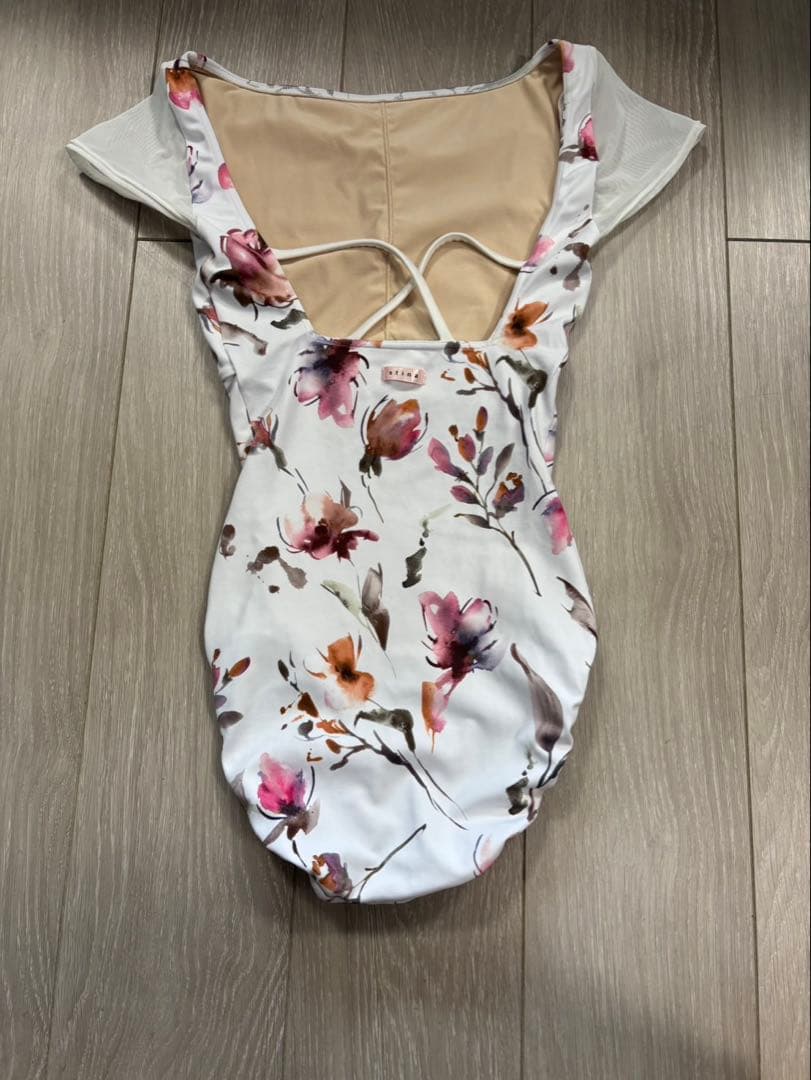 stina 花柄ホワイトレオタード Sサイズ