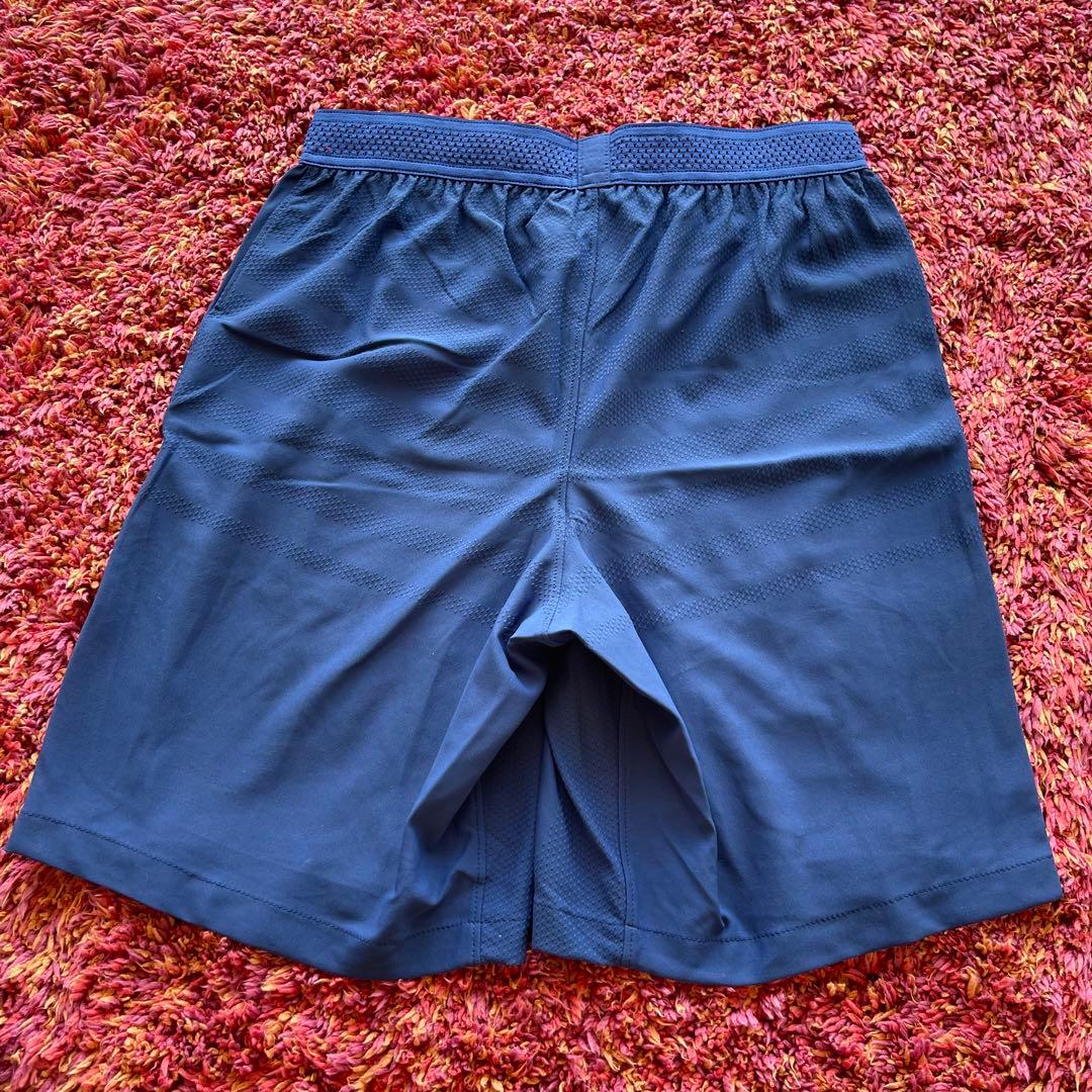 サッカー　バルセロナ　コウチーニョ　オーセンティック　ユニフォーム　未使用品