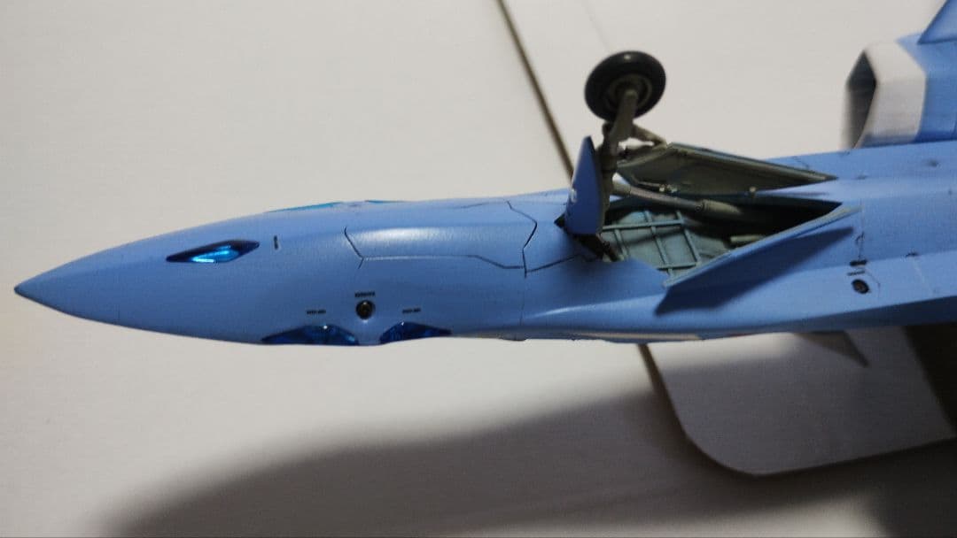 プラモデル完成機　1/72　VF-11Bと、VF-22Sの2機セット