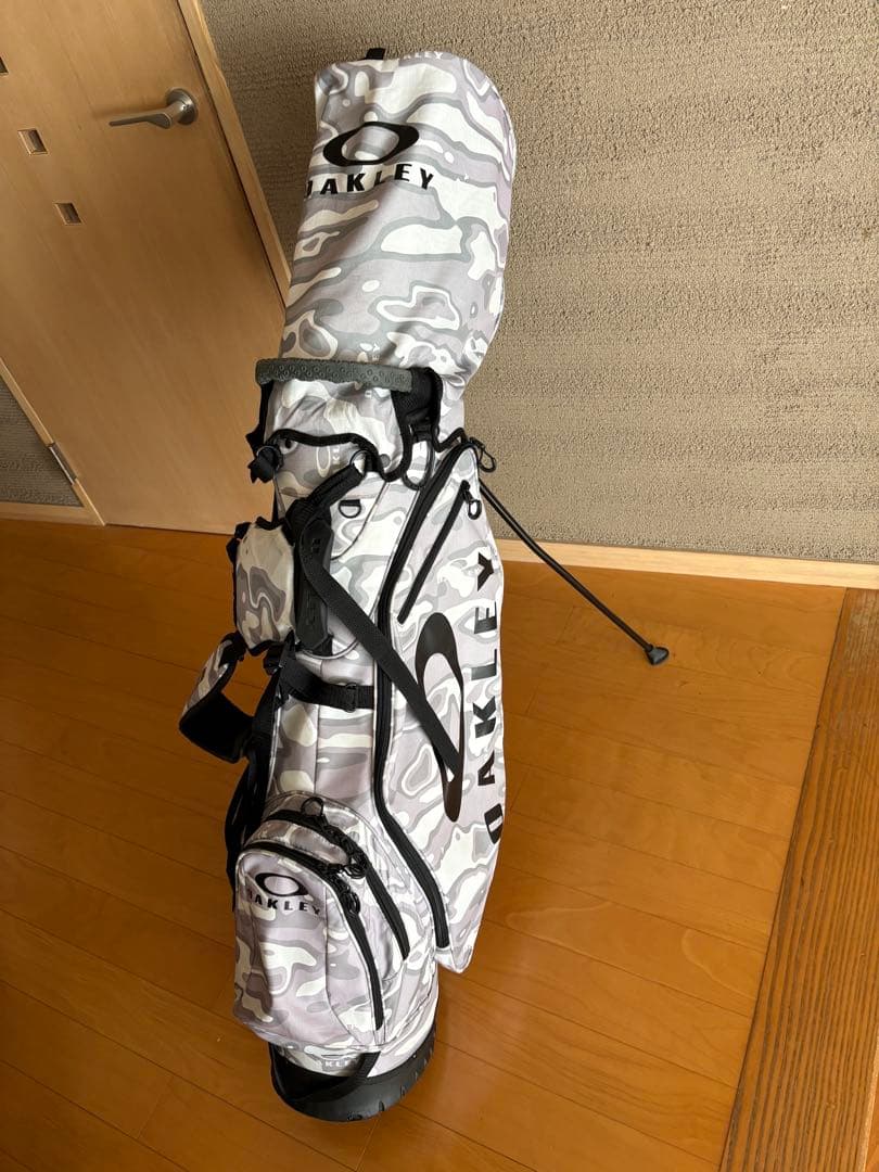 OAKLEY 迷彩柄 スタンド•キャディバッグ