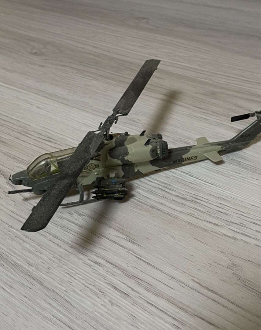 値下げしました。1機壊れてヘリコプターモデル6機になりました。