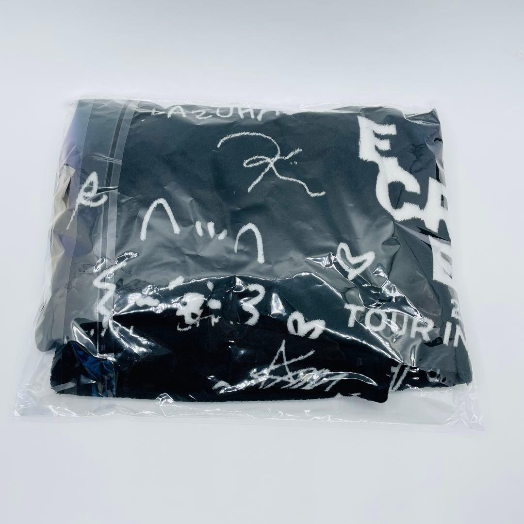 LE SSERAFIM 東京ドーム VIP 特典 未開封 匿名配送 抜け無し