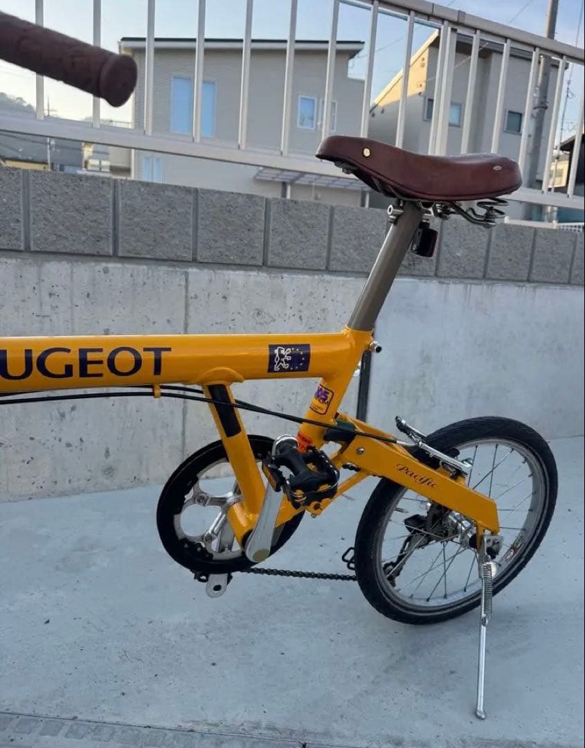 廃盤　希少プジョー (PEUGEOT)のPacific-イエロー