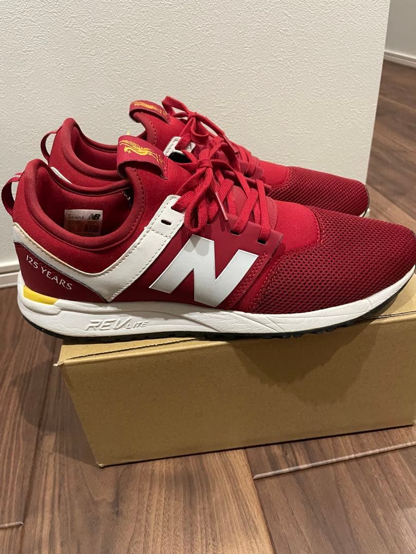 New Balance LFC 125 Years レッド