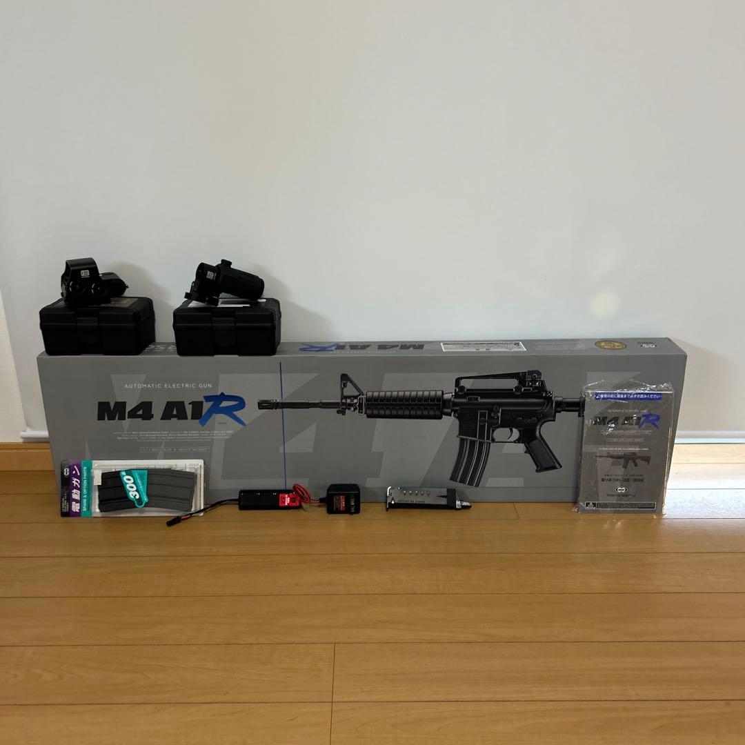 M4A1R 電動ガン 充電器.バッテリー付き