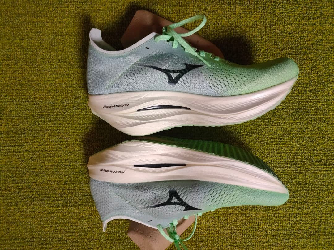 Mizunoウェーブリベリオンプロ3 27、5cm