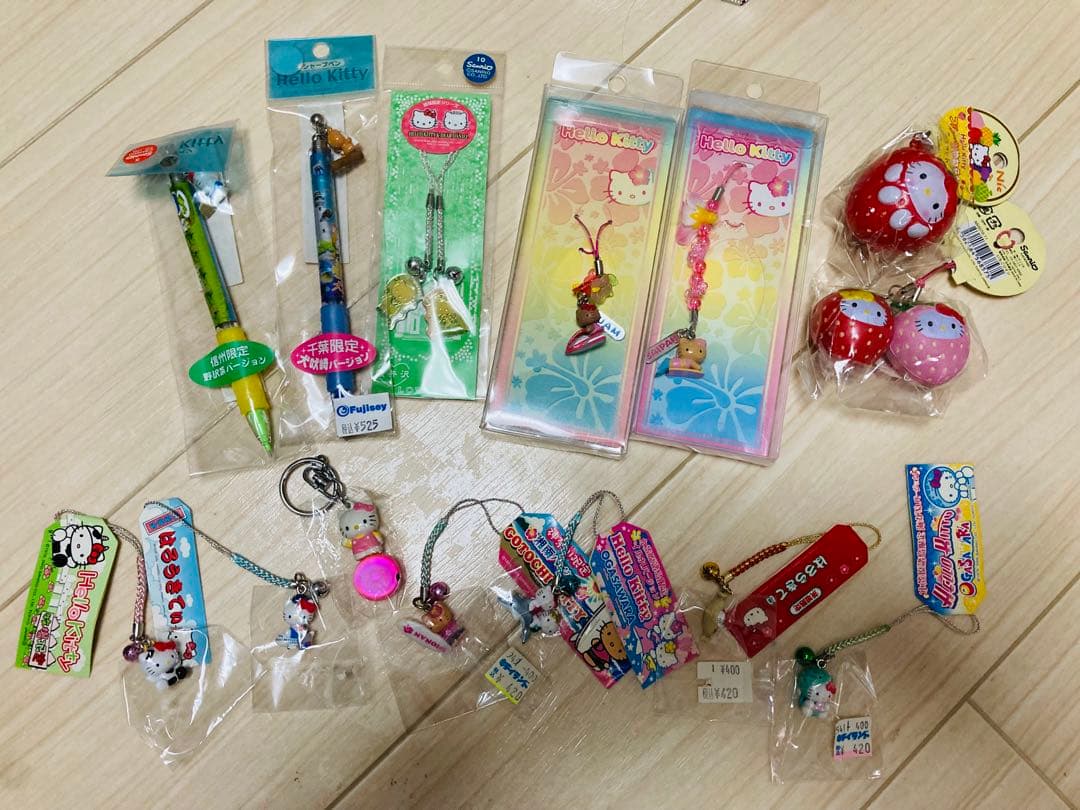 キティ ご当地 根付け 66個　グアム　東京　千葉　限定　まとめ売り　シャーペン