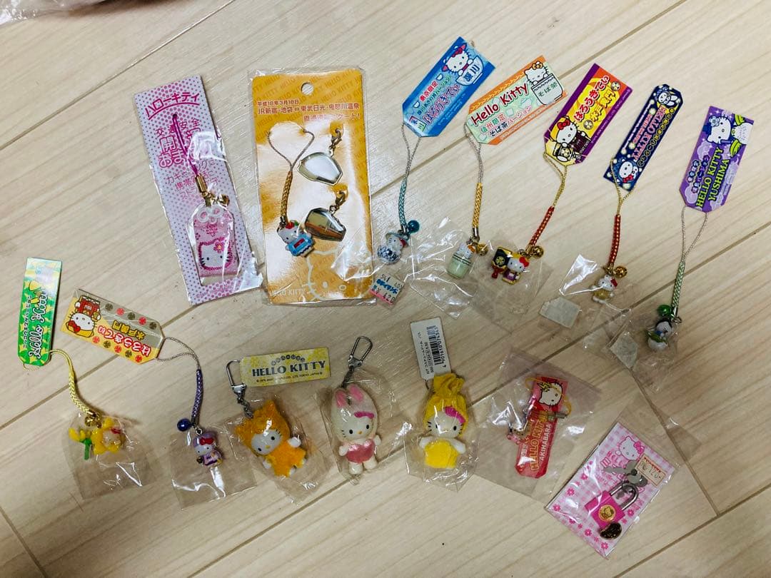 キティ ご当地 根付け 66個　グアム　東京　千葉　限定　まとめ売り　シャーペン