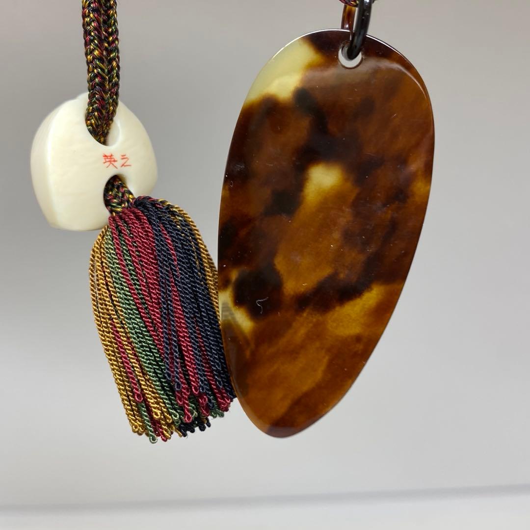 英之在銘　鼈甲に極上ウサギ　根付　8g 東さ8-0104☆2F