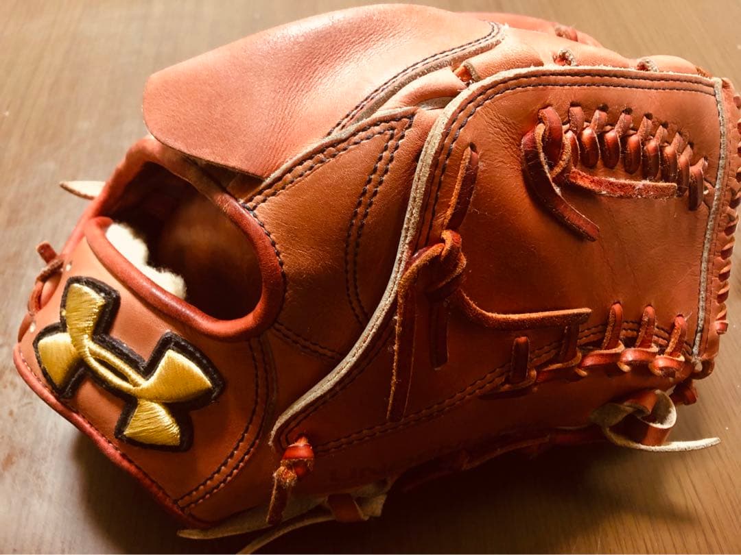 アンダーアーマー硬式グローブ投手用