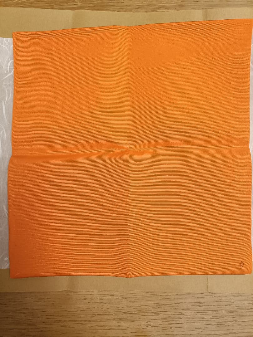 ③土田友湖作　茶道用帛紗　朱色